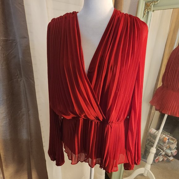Dkny Tops - DKNY Women’s Pleated V-Neck Wrap Blouse size XL